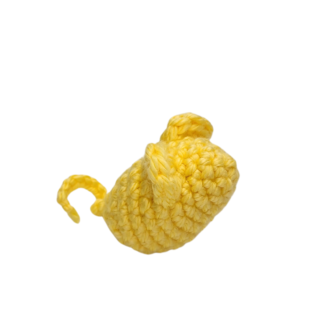 crocheted mouse in yellow